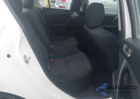 2013 Mazda Mazda3 I Sv z USA, uszkodzony, nr VIN JM1BL1TF4D1833693